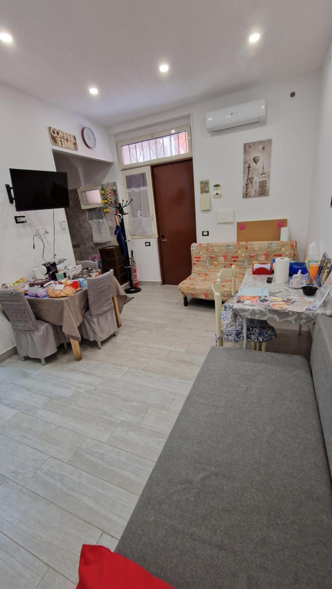 Appartamento Intero Casa Vacanze Espo Nápoles Exterior foto