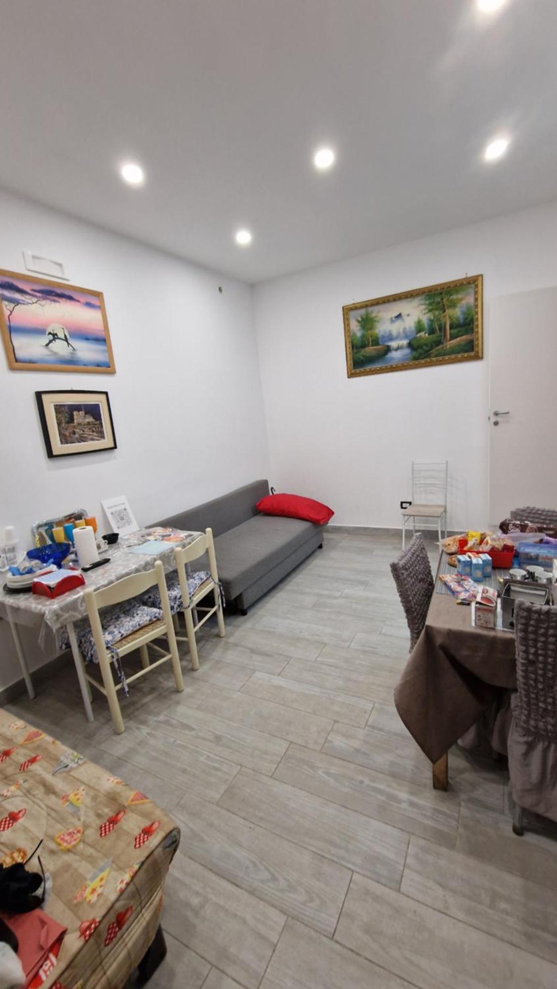 Appartamento Intero Casa Vacanze Espo Nápoles Exterior foto